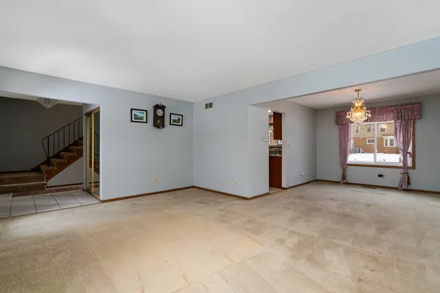 $499,900 | 7816 Dorchester Lane, Darien, IL 60561