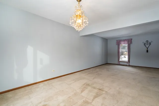 $499,900 | 7816 Dorchester Lane, Darien, IL 60561