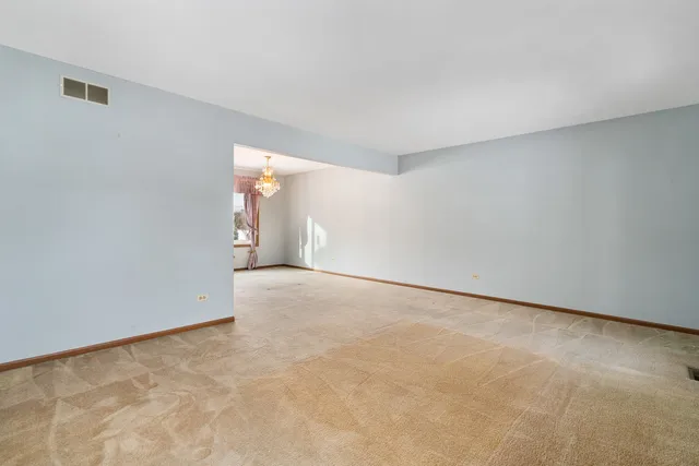 $499,900 | 7816 Dorchester Lane, Darien, IL 60561