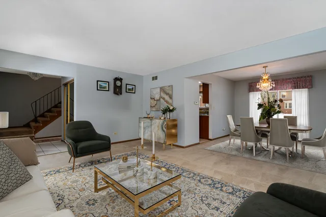 $499,900 | 7816 Dorchester Lane, Darien, IL 60561