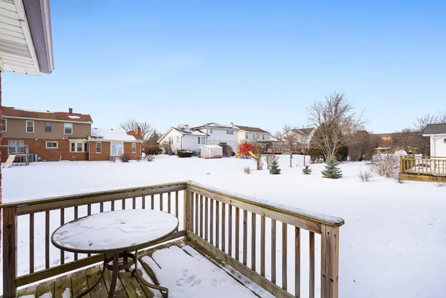 $499,900 | 7816 Dorchester Lane, Darien, IL 60561