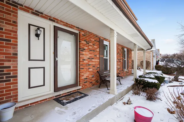 $499,900 | 7816 Dorchester Lane, Darien, IL 60561