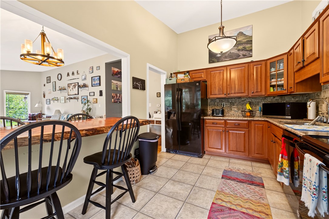 465 Hollybrook Road Henrietta, NY 14623 - Photo 12 of 27 Gallery Image 12