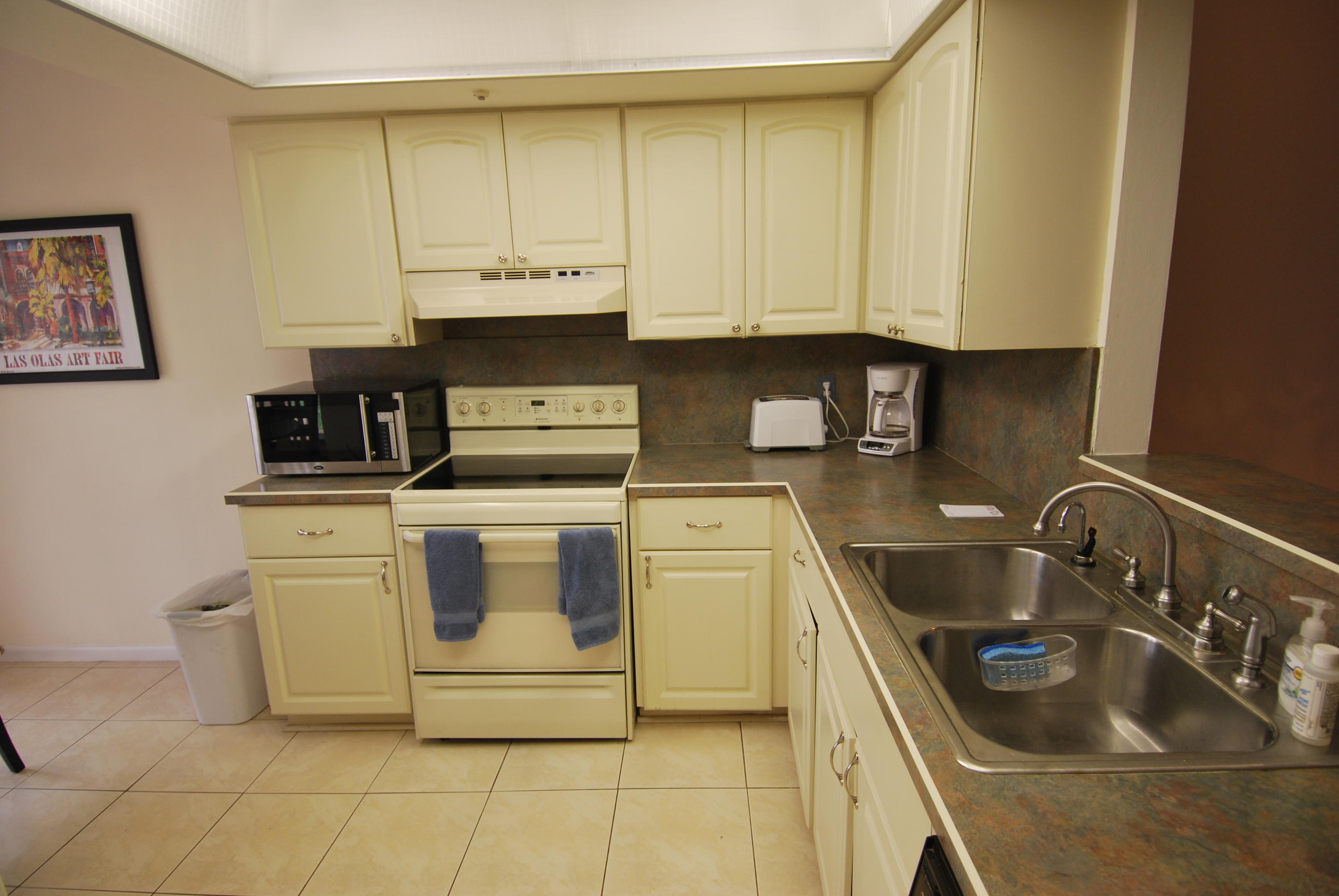 10969 Hidden Lake Place Boca Raton, FL 33498 - Photo 14 of 53 054