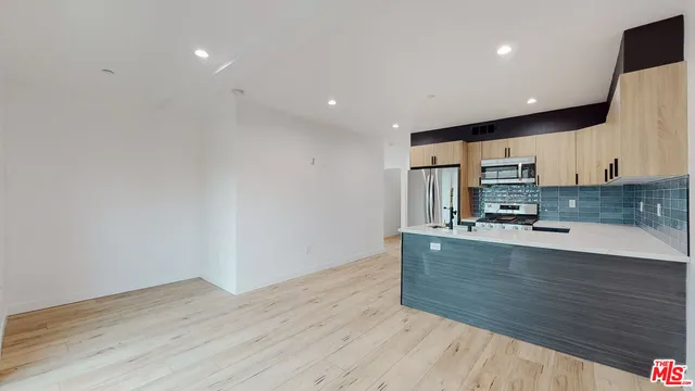 $3,660 | 6807 Gloria Avenue, Unit 1, Los Angeles, CA 91406