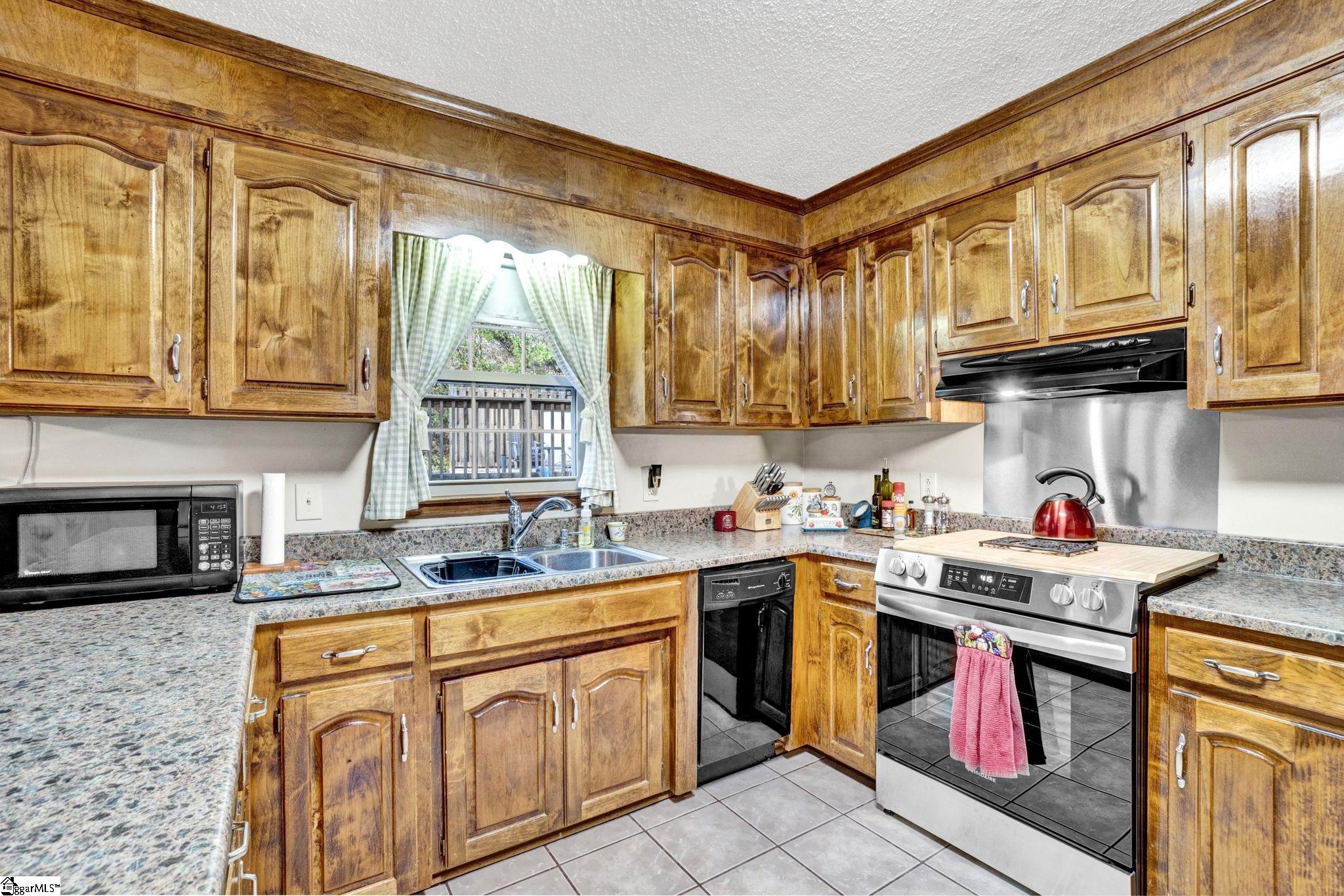 4602 Howe Road Greer, SC 29651 - Photo 14 of 50
