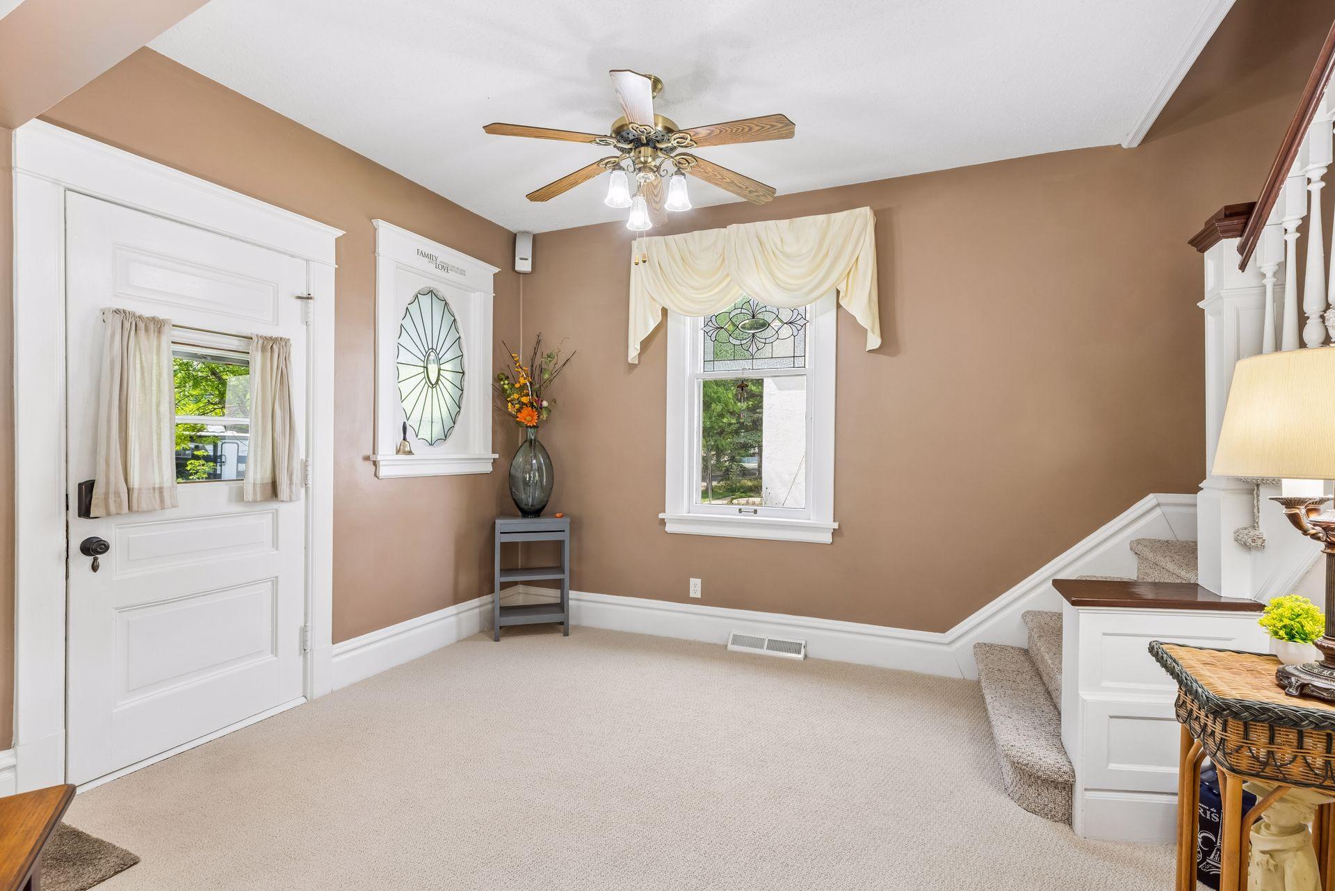 430 Arbor Street St. Paul, MN 55102 - Photo 4 of 44