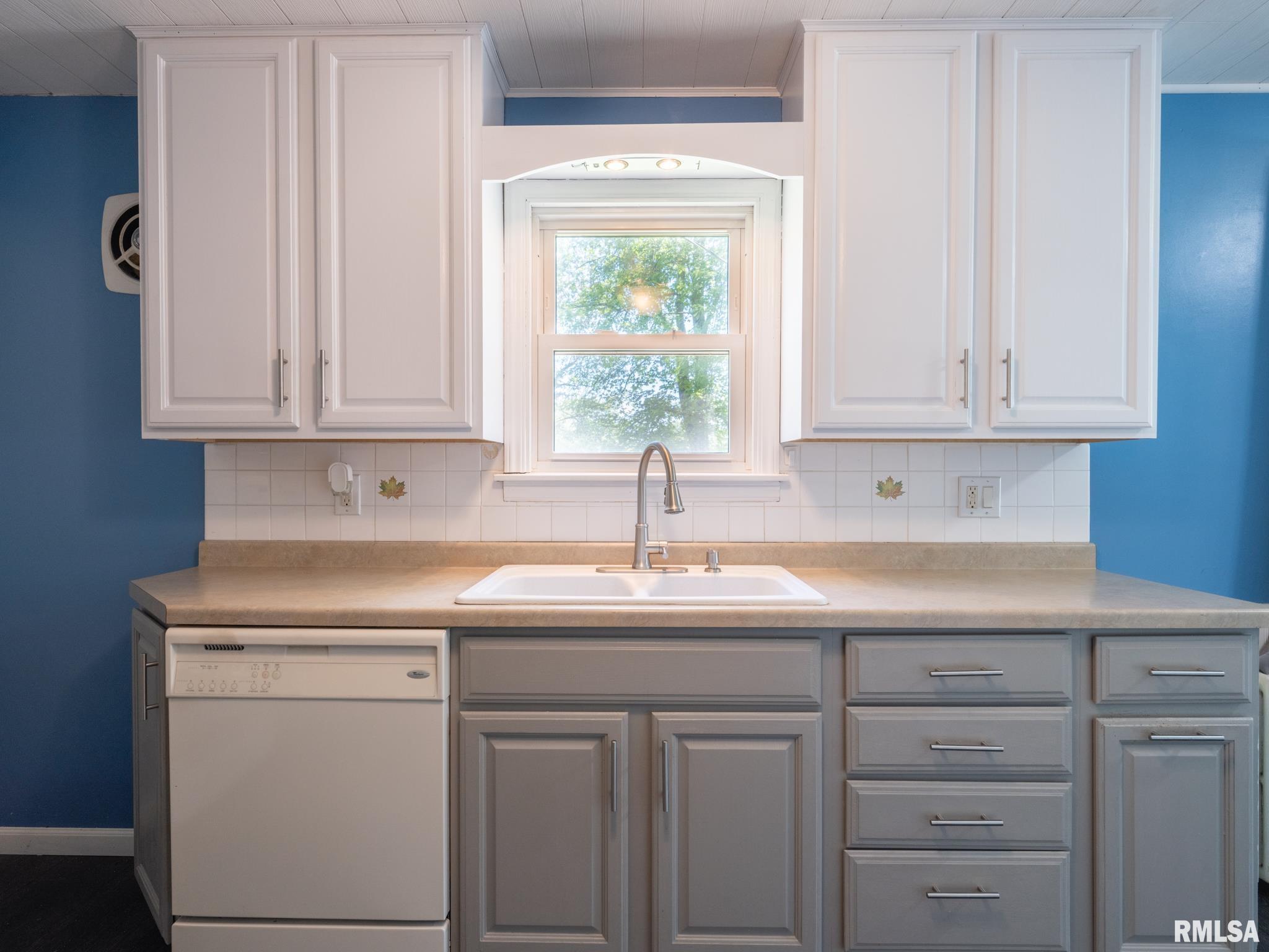 207 Monroe Street Washington, IL 61571 - Photo 29 of 57 Gallery Image 29