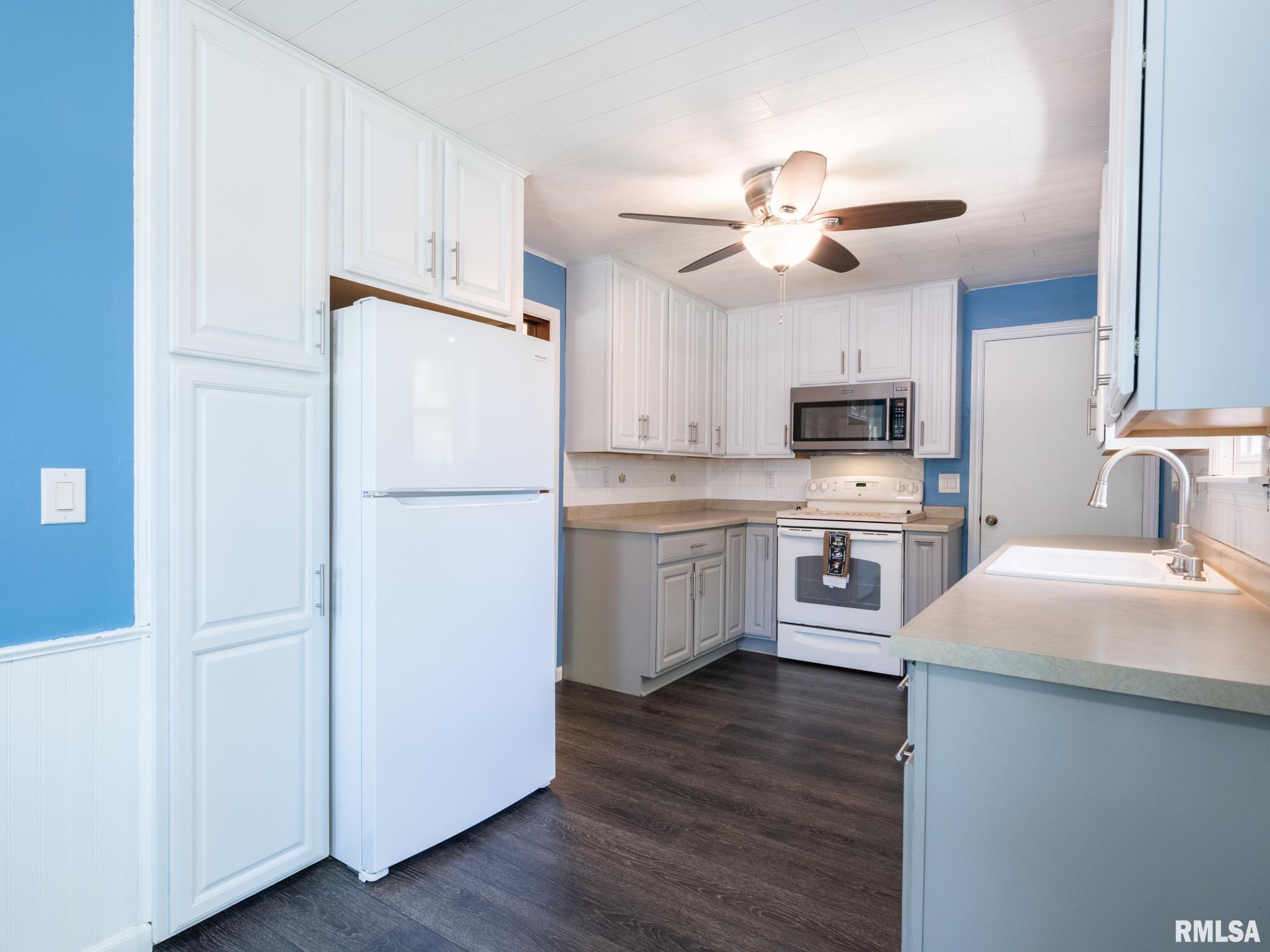 207 Monroe Street Washington, IL 61571 - Photo 32 of 57 Gallery Image 32
