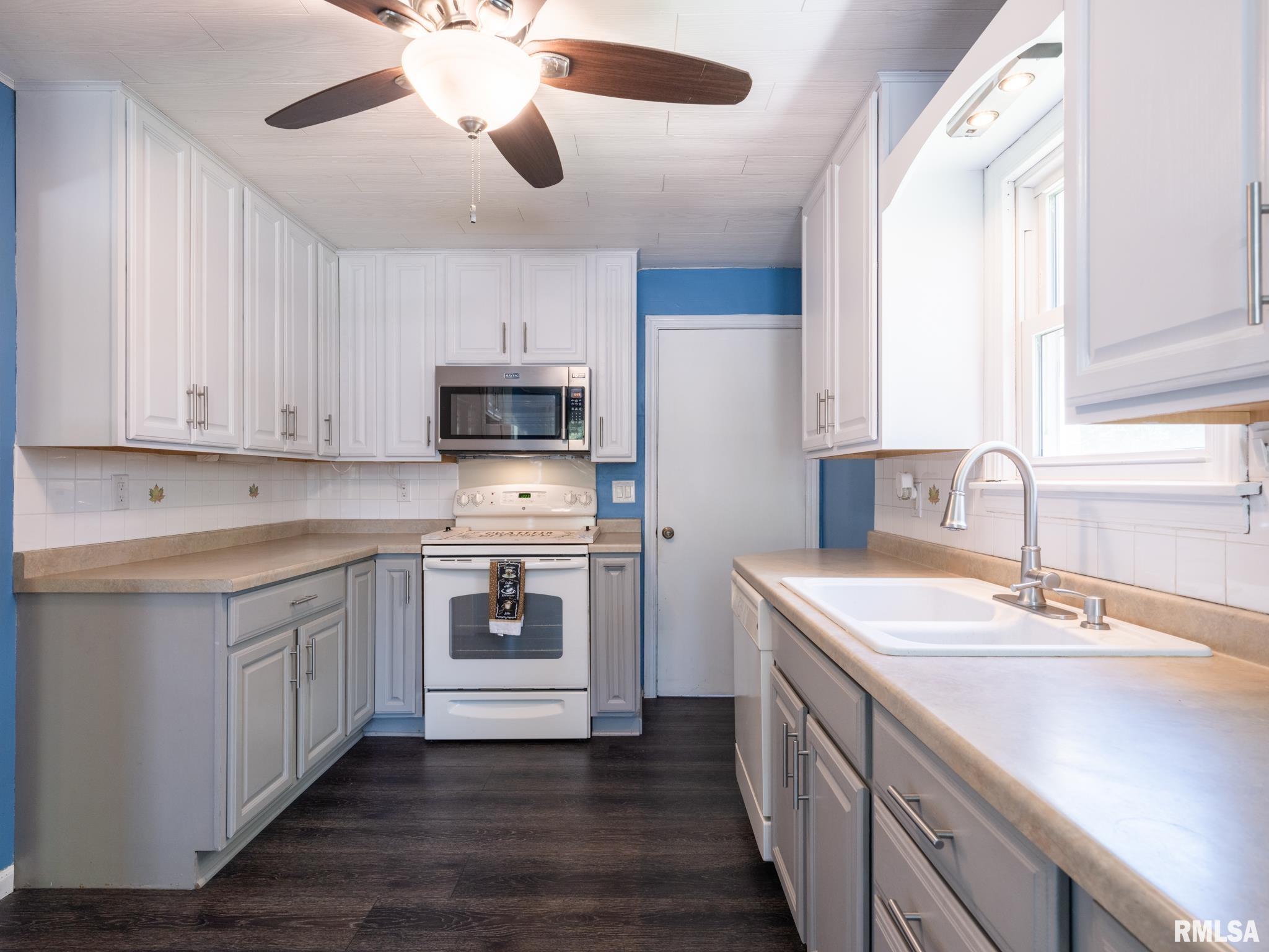 207 Monroe Street Washington, IL 61571 - Photo 33 of 57 Gallery Image 33