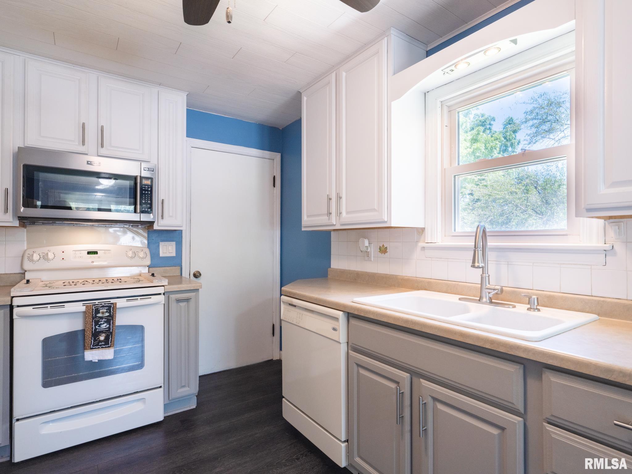 207 Monroe Street Washington, IL 61571 - Photo 34 of 57 Gallery Image 34