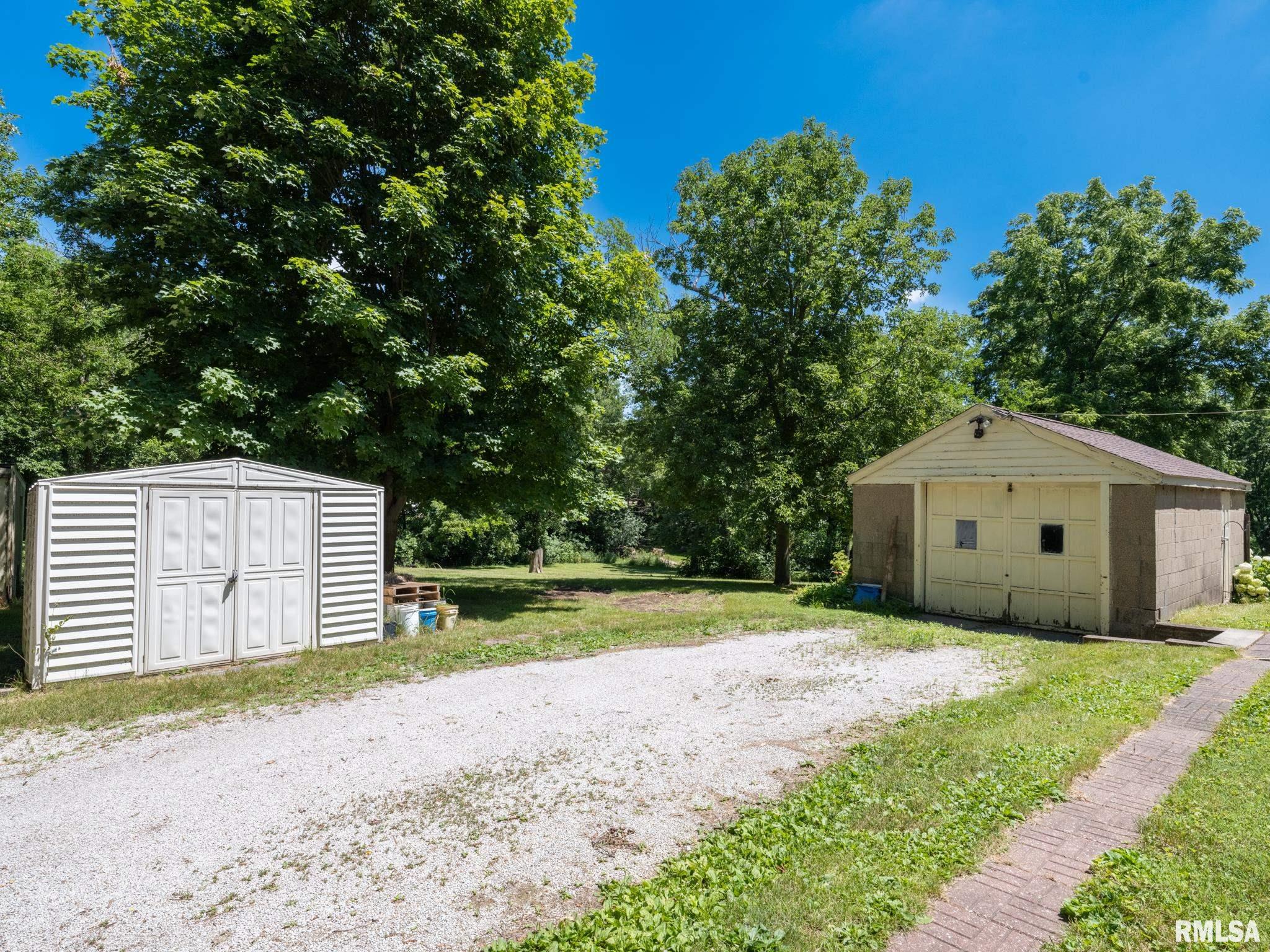 207 Monroe Street Washington, IL 61571 - Photo 6 of 57 Gallery Image 6