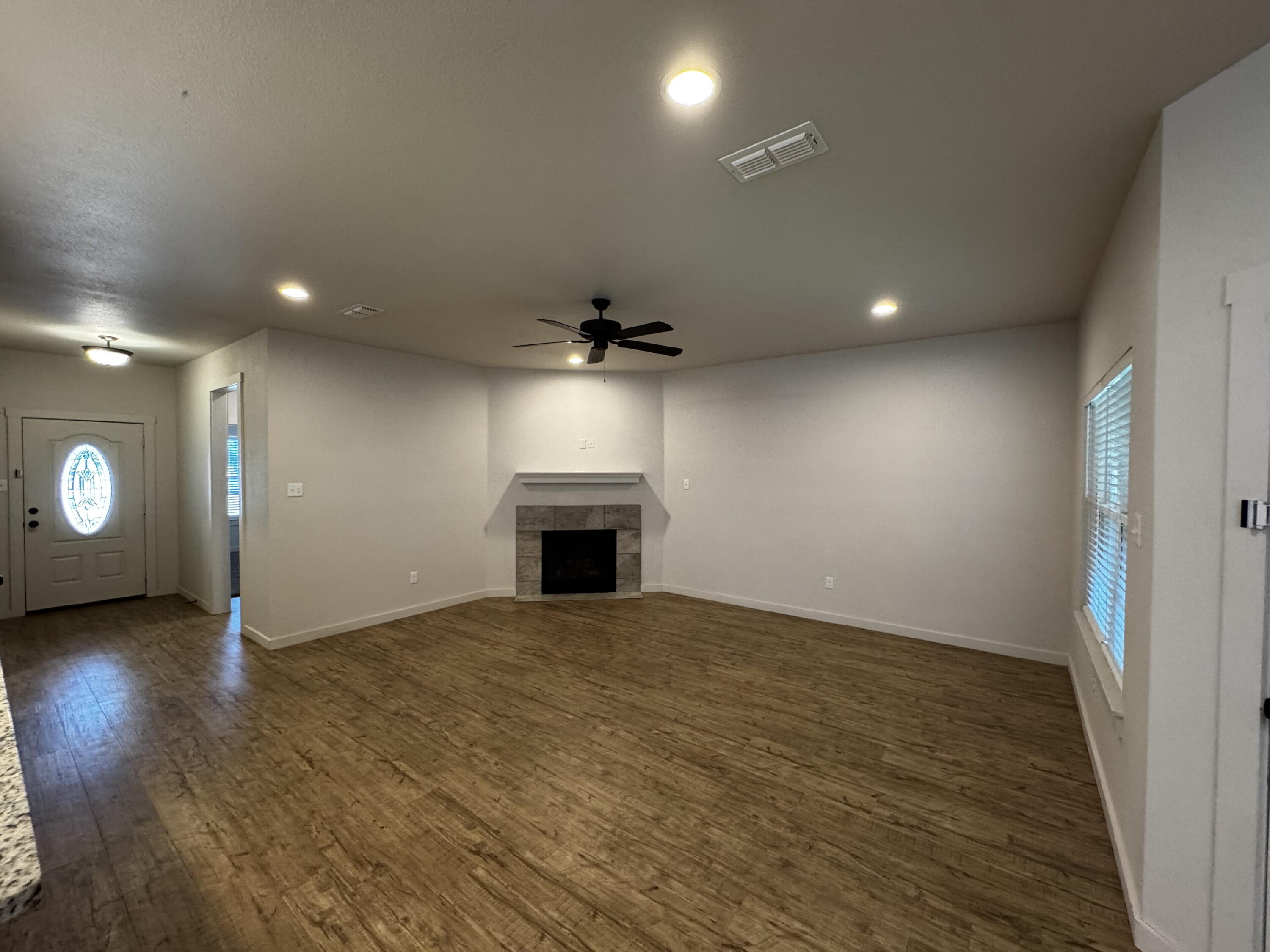 2101 9th Street Lubbock, TX 79401 - Photo 2 of 15 IMG_7906