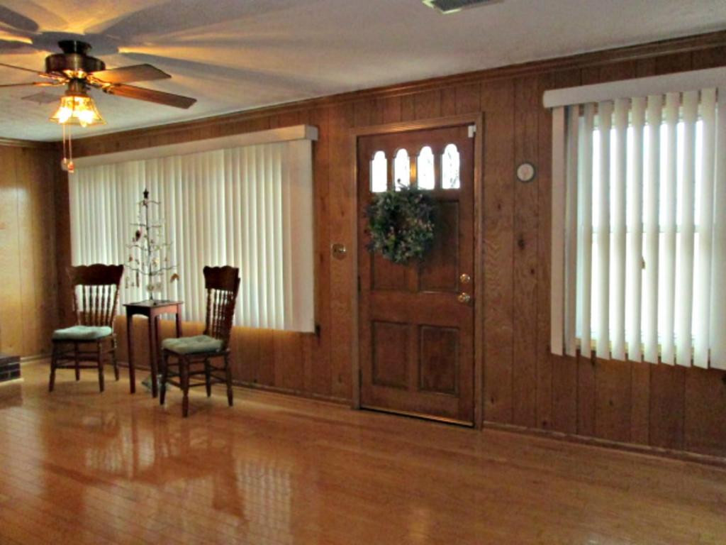 858 Gray Station Road Gray, TN 37615 - Photo 3 of 30 Living Room 2