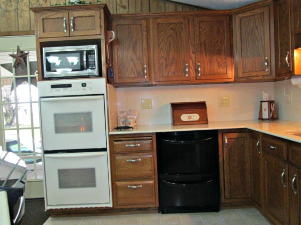 858 Gray Station Road Gray, TN 37615 - Photo 5 of 30 Double wall ovens