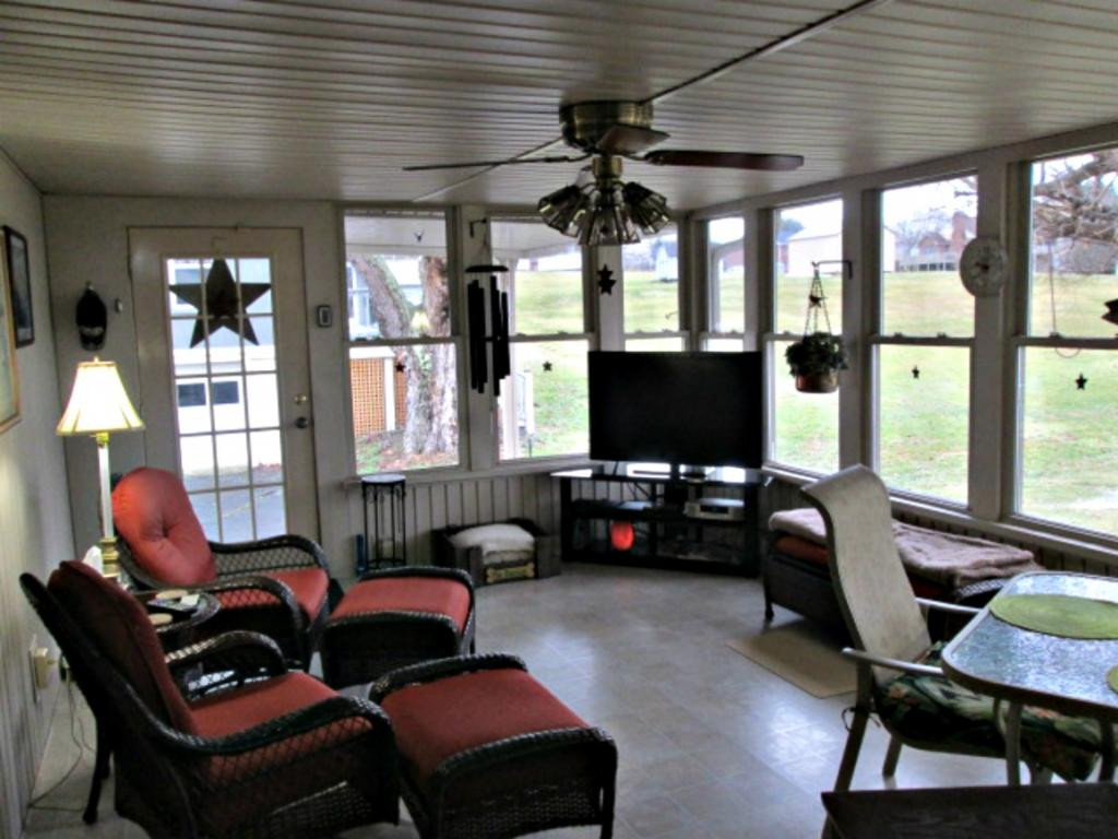858 Gray Station Road Gray, TN 37615 - Photo 10 of 30 Heated sunroom