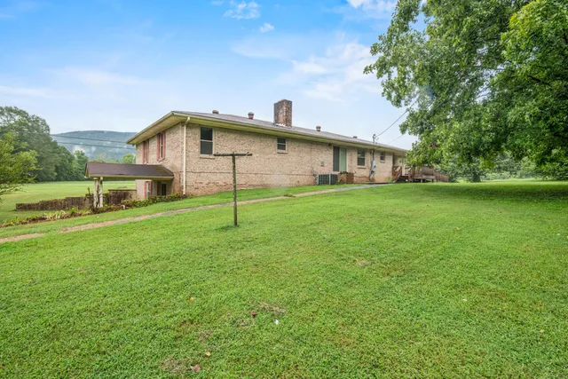 $575,000 | 557 Alvin C York Highway, Whitwell, TN 37397