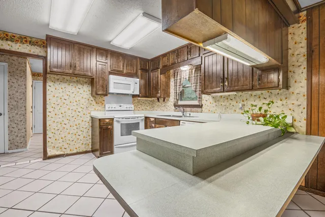 $575,000 | 557 Alvin C York Highway, Whitwell, TN 37397