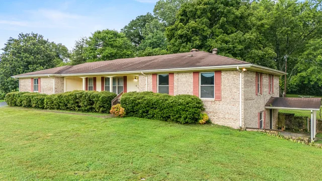 $575,000 | 557 Alvin C York Highway, Whitwell, TN 37397