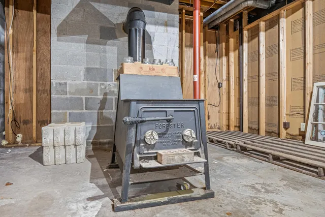 $575,000 | 557 Alvin C York Highway, Whitwell, TN 37397