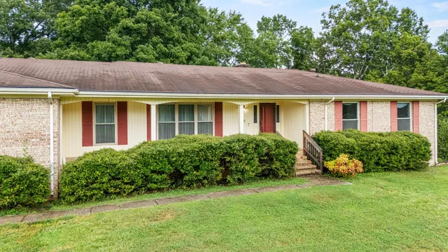 $575,000 | 557 Alvin C York Highway, Whitwell, TN 37397