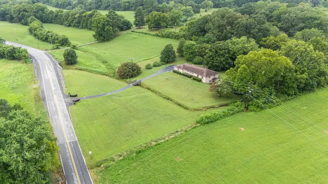 $575,000 | 557 Alvin C York Highway, Whitwell, TN 37397