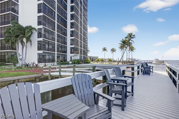 $3,000 | 1900 Virginia Avenue, Unit 103, Fort Myers, FL 33901