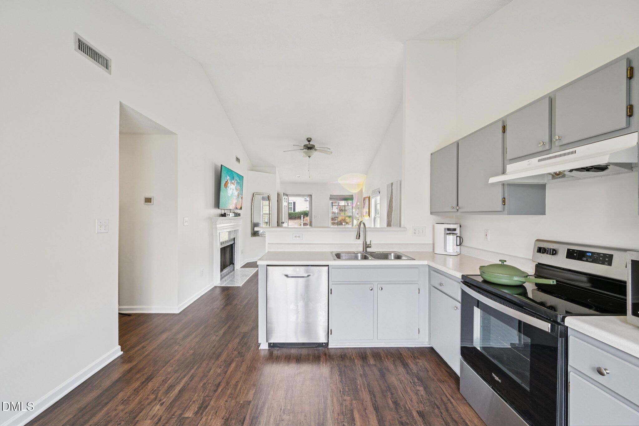 5004 Silverdene Street Raleigh, NC 27616 - Photo 13 of 34 13-web-or-mls-Silverdene St-S2802-013
