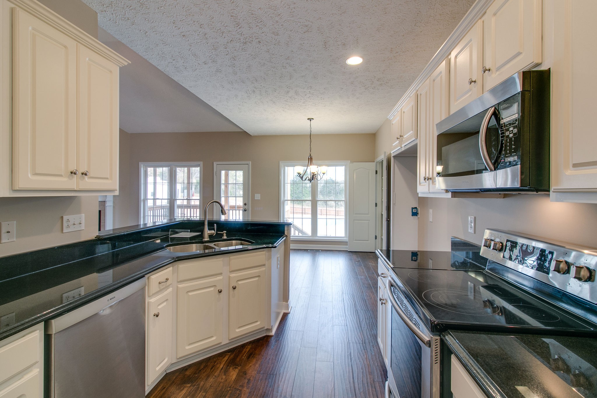 1003 South Ridge Trail Clarksville, TN 37043 - Photo 9 of 27 Gallery Image 9