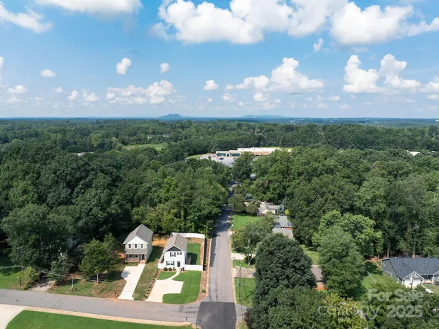 $249,900 | 2661 North Ashe Avenue, Newton, NC 28658