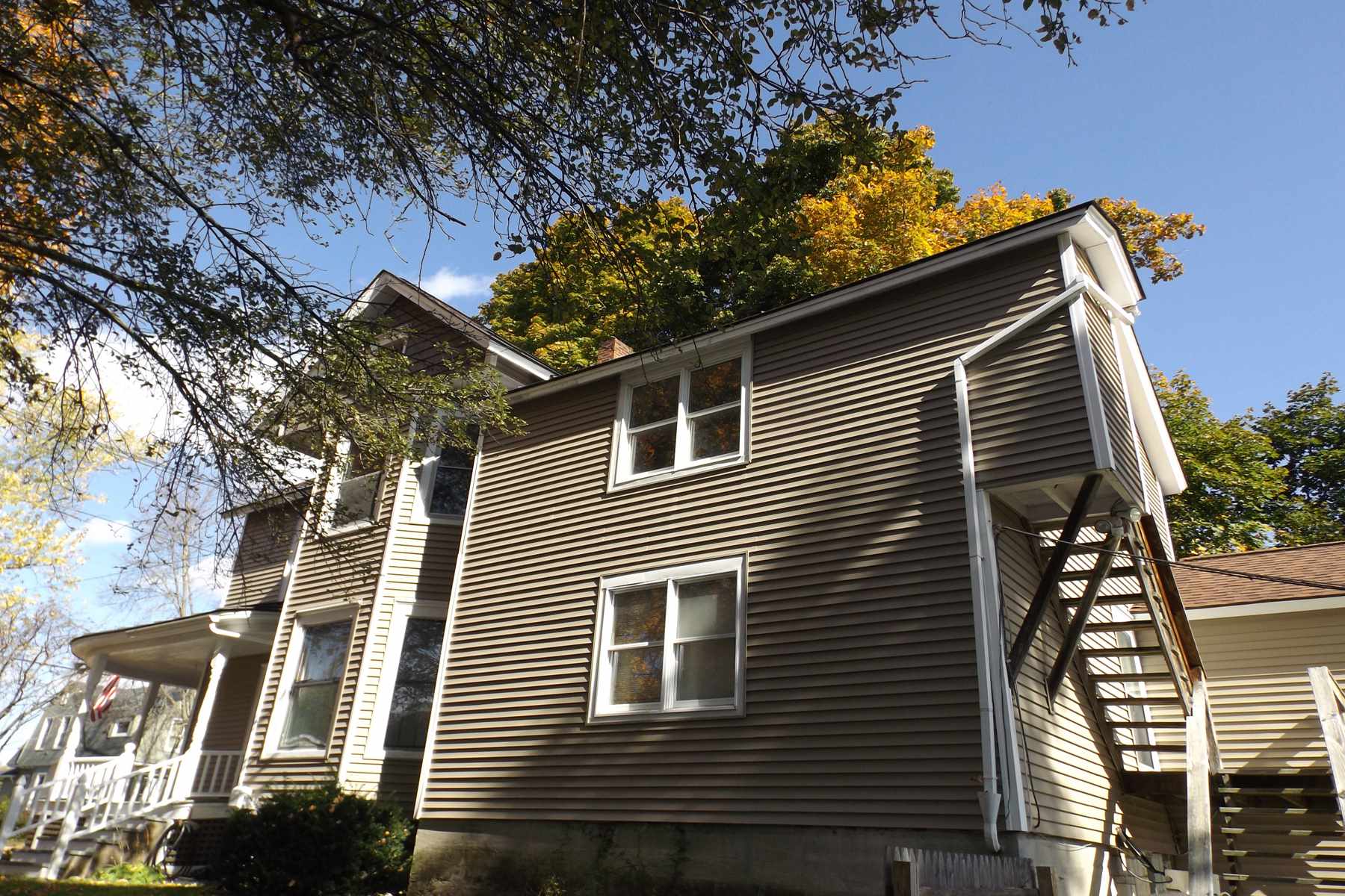 18 North Street Rutland, VT 05701 - Photo 2 of 24