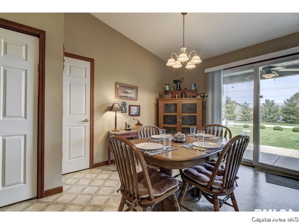 6320 Hayley Court Springfield, IL 62712 - Photo 15 of 35