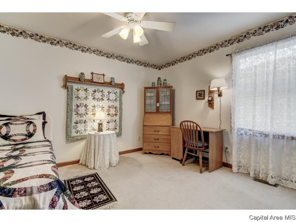 6320 Hayley Court Springfield, IL 62712 - Photo 25 of 35