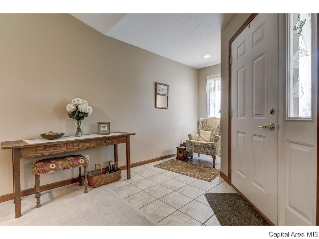 6320 Hayley Court Springfield, IL 62712 - Photo 6 of 35