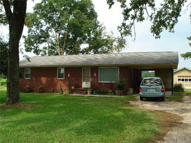 2157 Green Path Road Dunn, NC 28334 - Photo 2 of 25