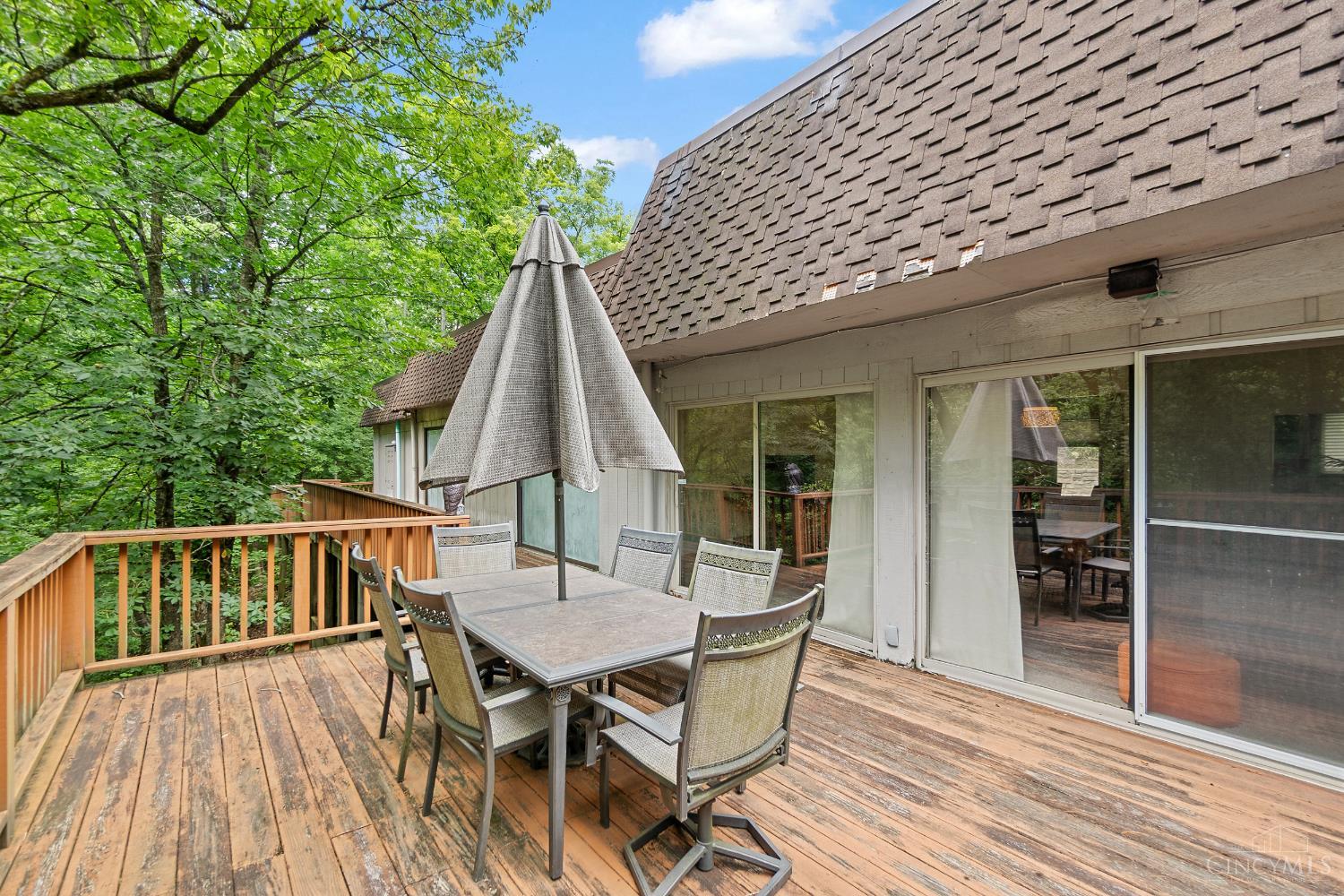 511 West Galbraith Road Cincinnati, OH 45215 - Photo 28 of 36
