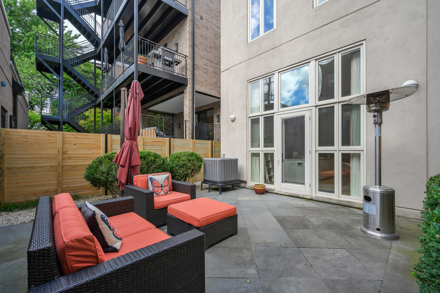 2214 North Burling Street Chicago, IL 60614 - Photo 28 of 29 a view of outdoor seating area