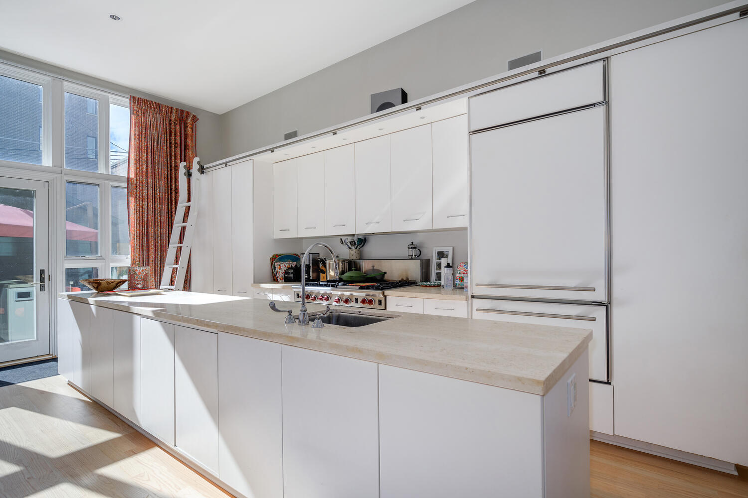2214 North Burling Street Chicago, IL 60614 - Photo 10 of 29 a kitchen with a refrigerator and a stove