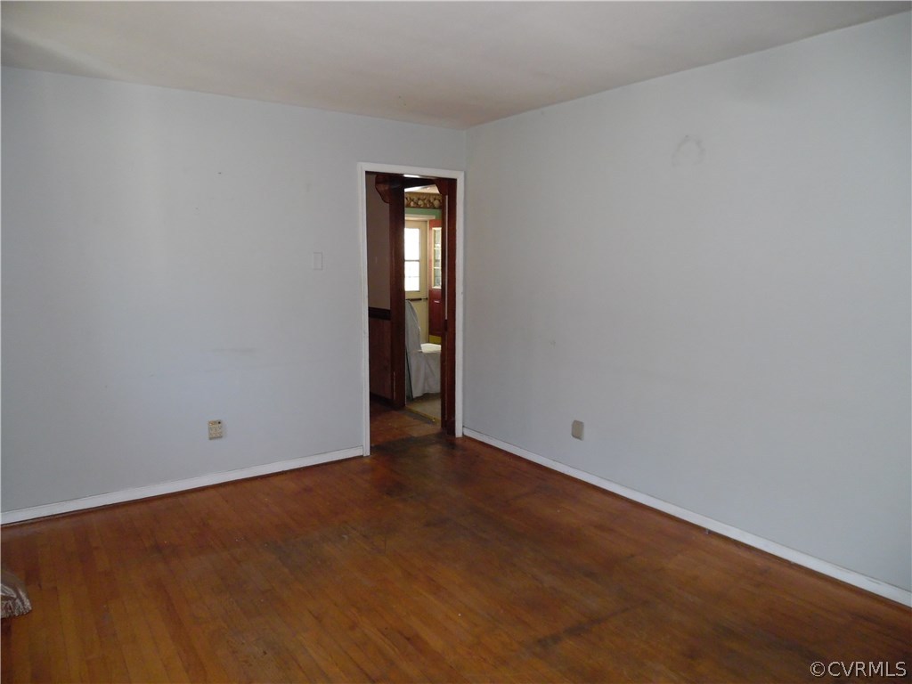 8110 George W Watkins Road Quinton, VA 23141 - Photo 13 of 23 Living room