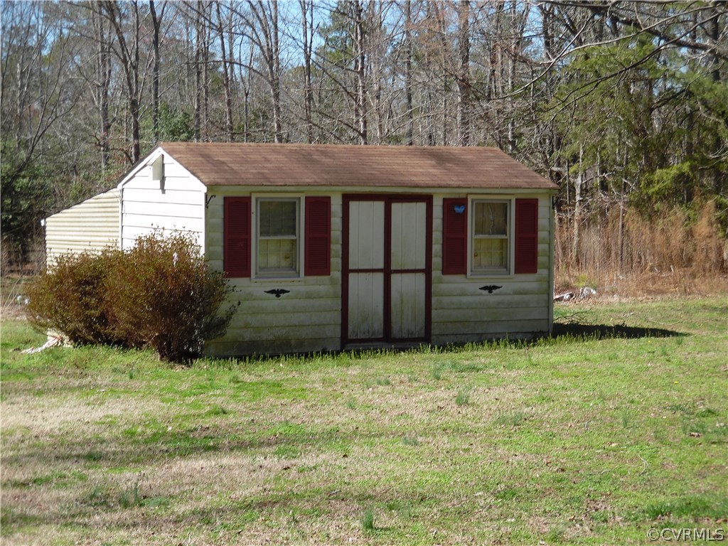 8110 George W Watkins Road Quinton, VA 23141 - Photo 3 of 23 Gallery Image 3