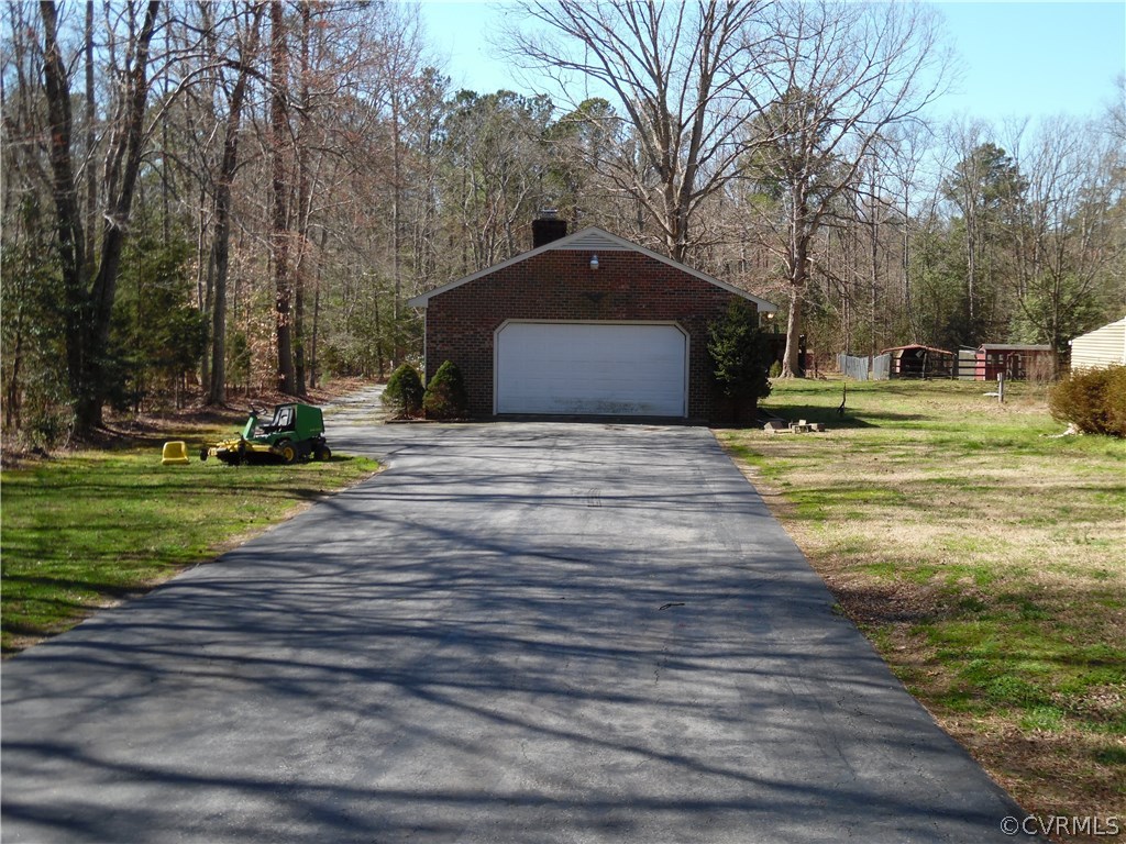 8110 George W Watkins Road Quinton, VA 23141 - Photo 6 of 23 Gallery Image 6