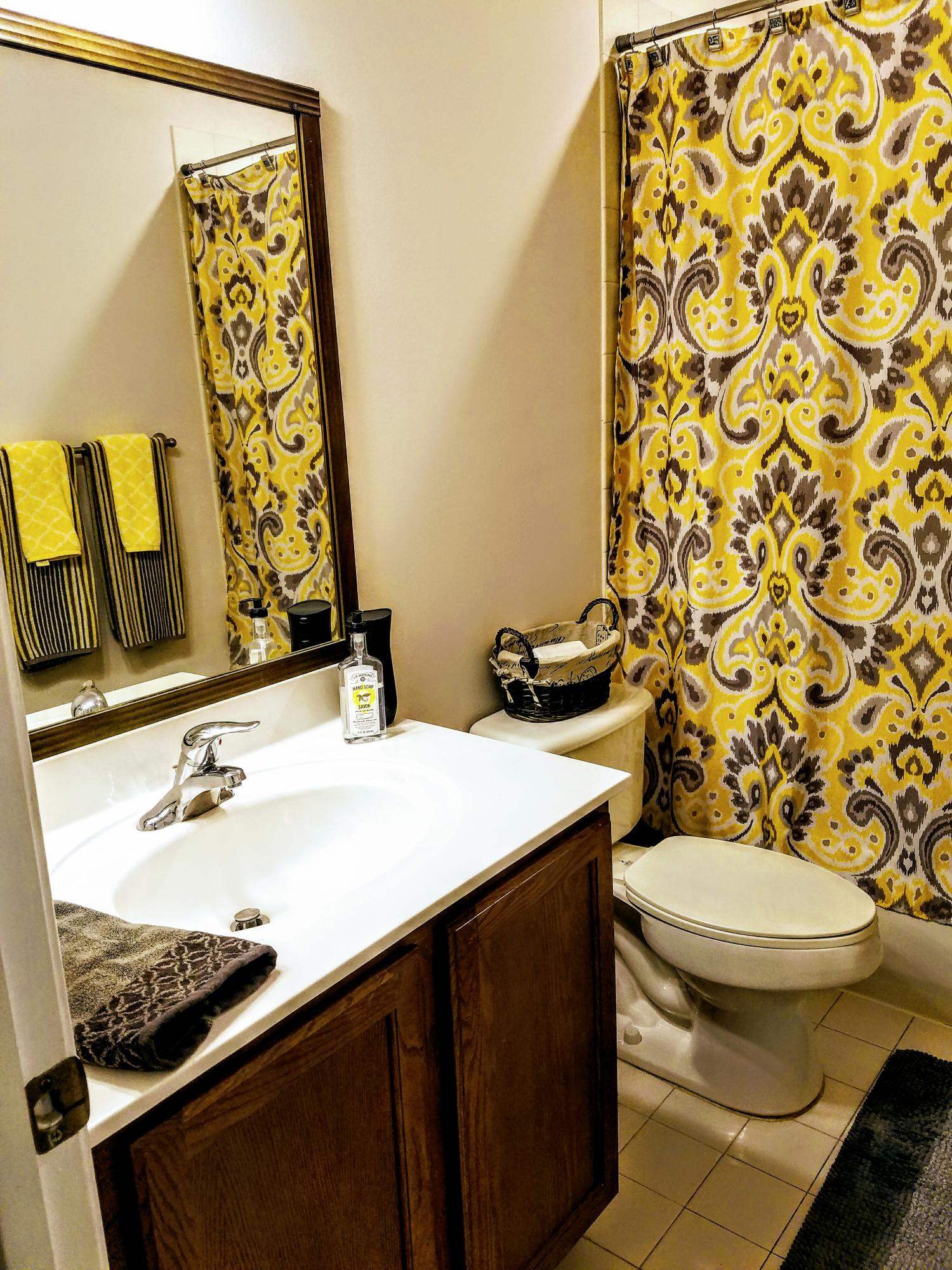 2366 Center Stone Lane Riviera Beach, FL 33404 - Photo 20 of 30 2nd Bathroom