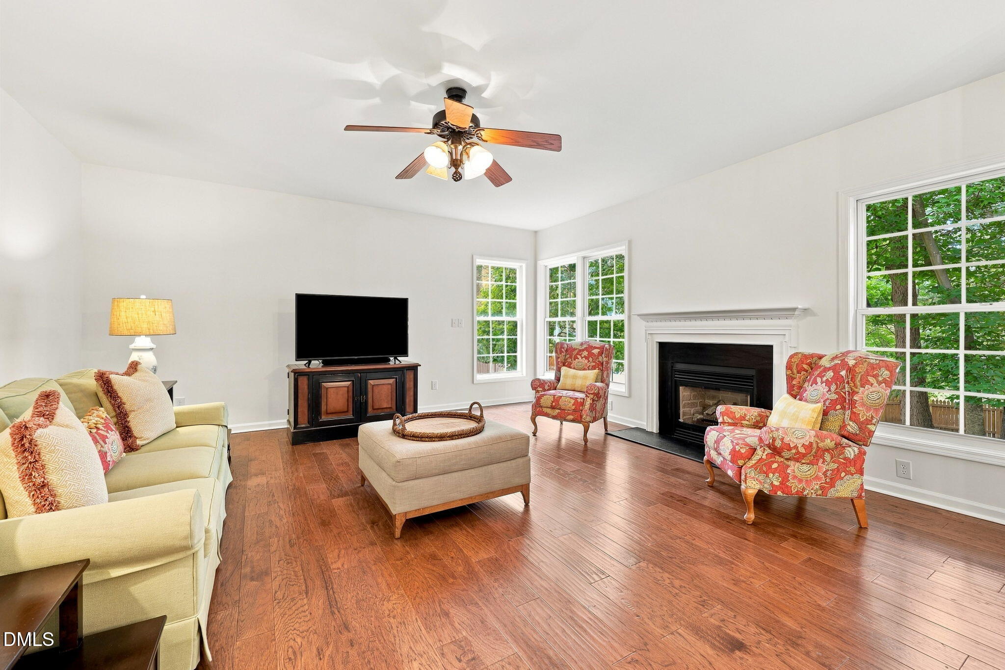 1601 Wood Spring Court Raleigh, NC 27614 - Photo 18 of 52 17 - Family Room