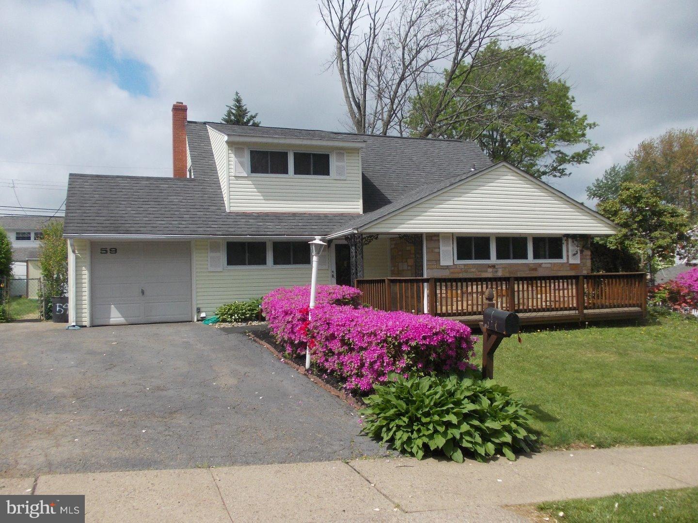 59 Hawk Road Levittown, PA 19056 - Photo 24 of 24 Driveway