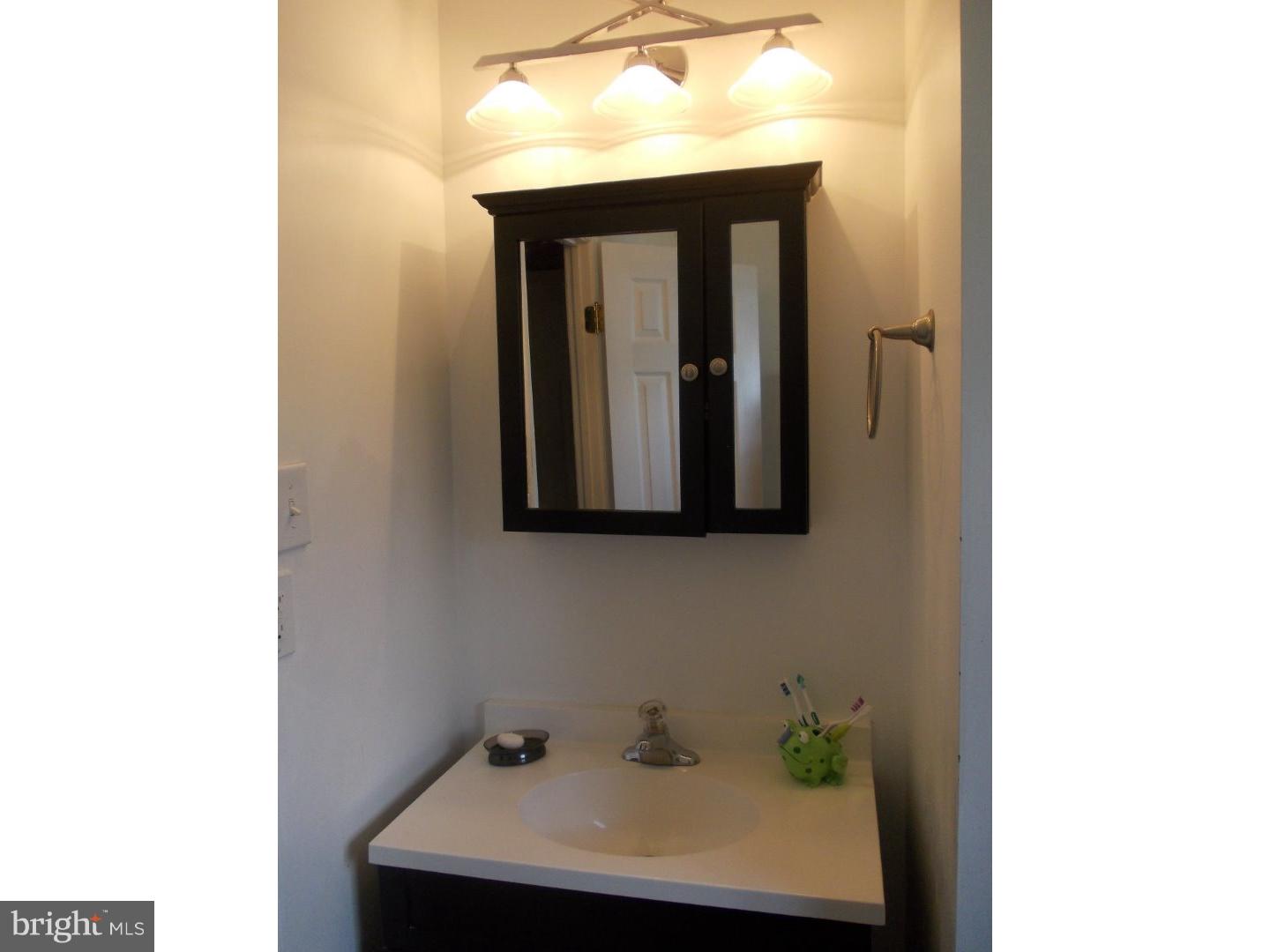 59 Hawk Road Levittown, PA 19056 - Photo 10 of 24 Bathroom
