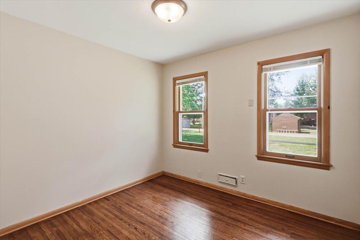 527 Morrison Street Mora, MN 55051 - Photo 9 of 17