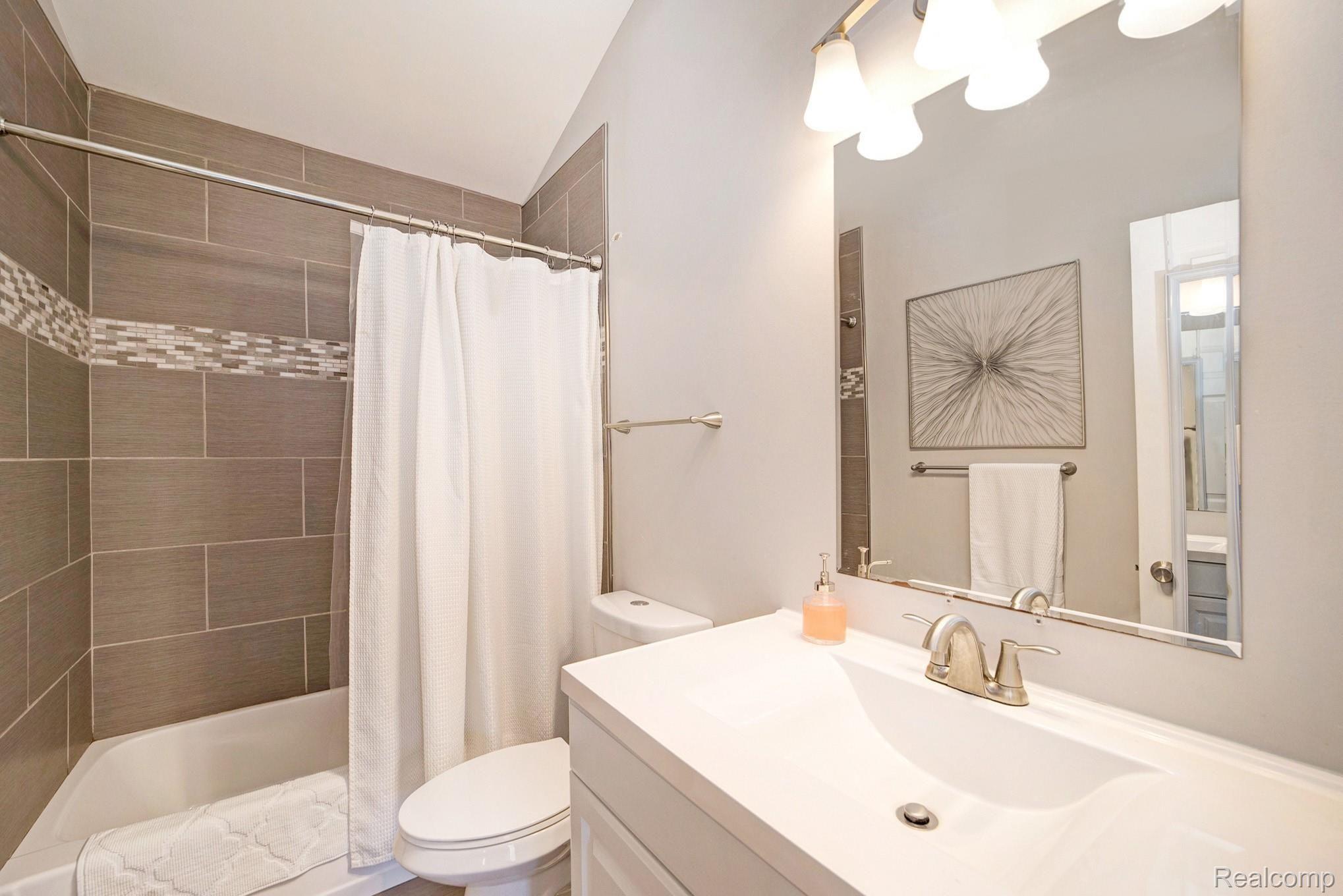5254 Copley Square Road Grand Blanc, MI 48439 - Photo 12 of 20 017A2801 - Copy_2 - Copy.jpg