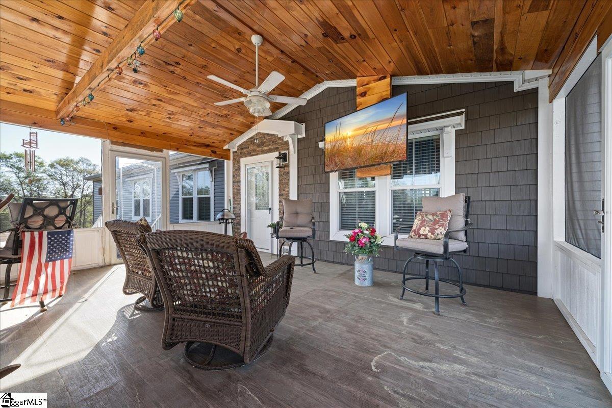651 Shady Grove Road Pickens, SC 29671 - Photo 4 of 46