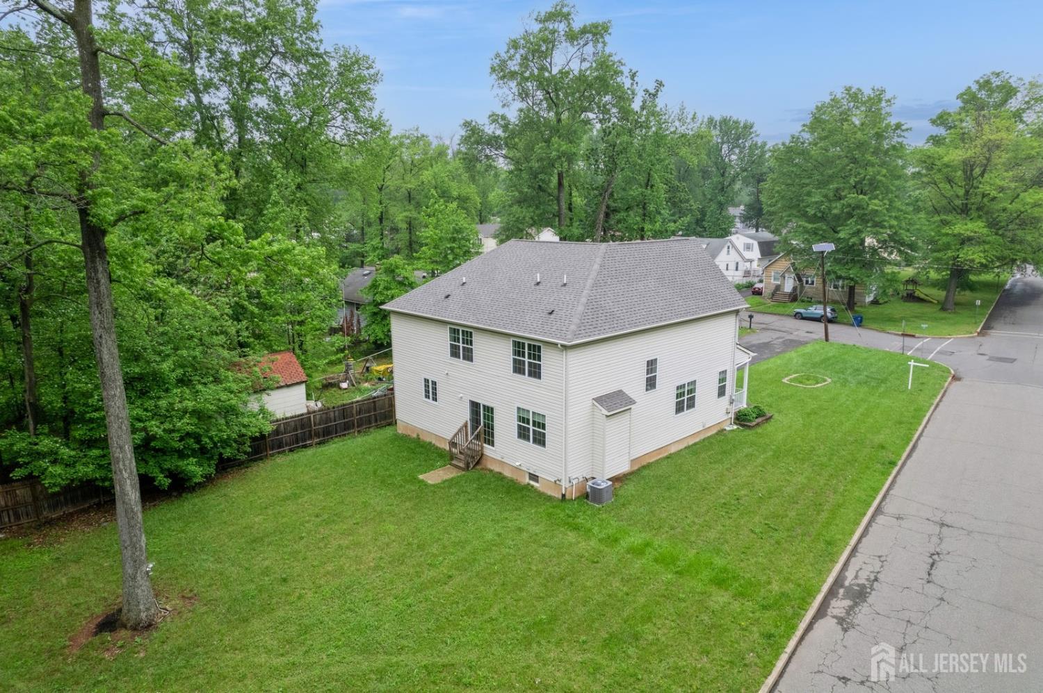 612 Magnolia Road North Brunswick, NJ 08902 - Photo 3 of 3 Gallery Image 3