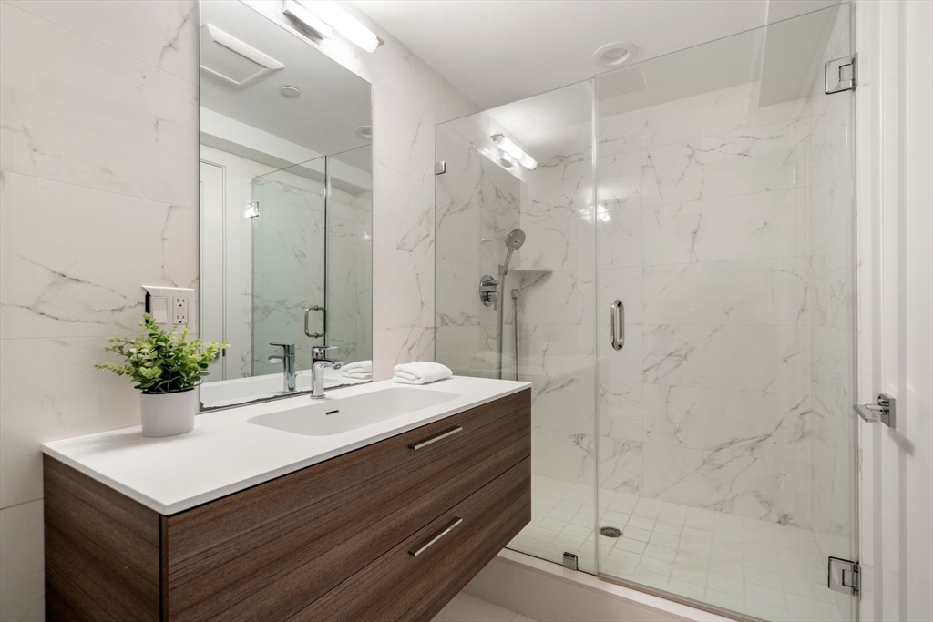 39 A Street, Unit 1 Boston, MA 02127 - Photo 9 of 19